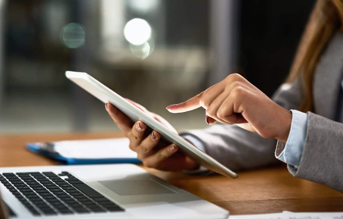 How to Start an Online Business (8 Steps)