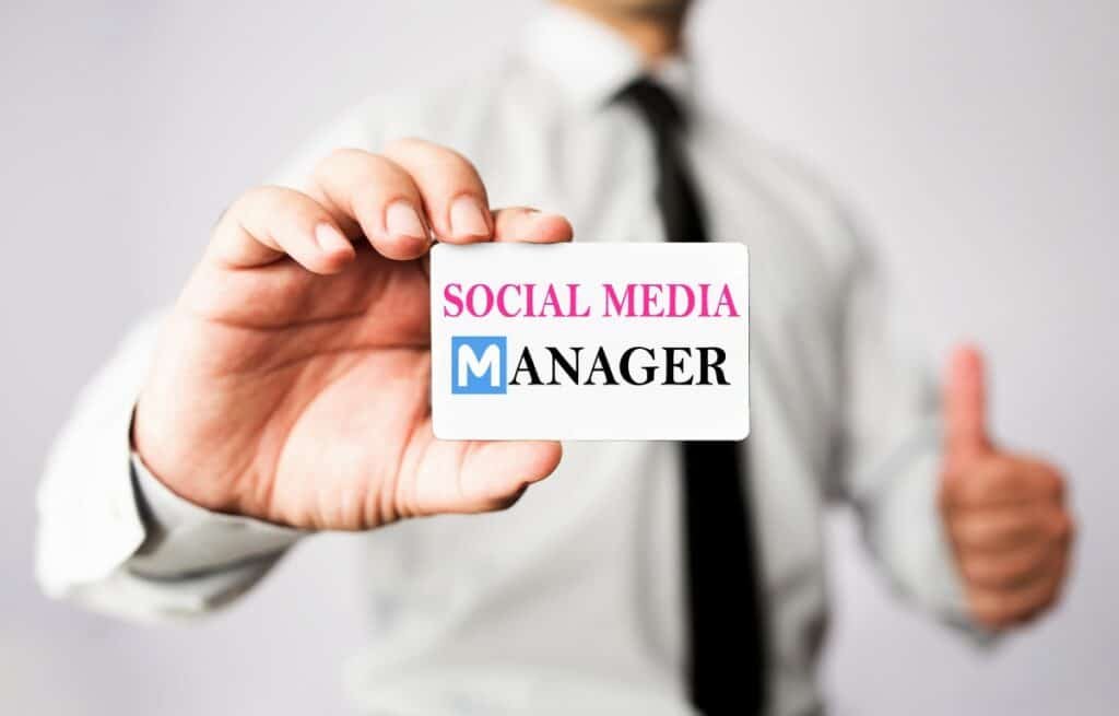 إدارة وسائل التواصل الاجتماعي